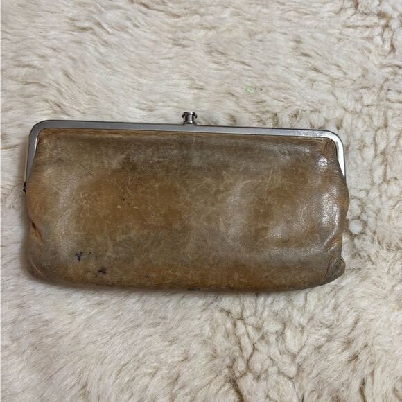 HOBO Lauren Brown Leather Clutch - Picture 1 of 10